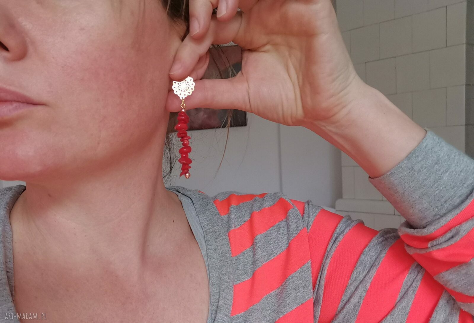 Kolczyki lekkie z koralem i azurowymi minerałami boho