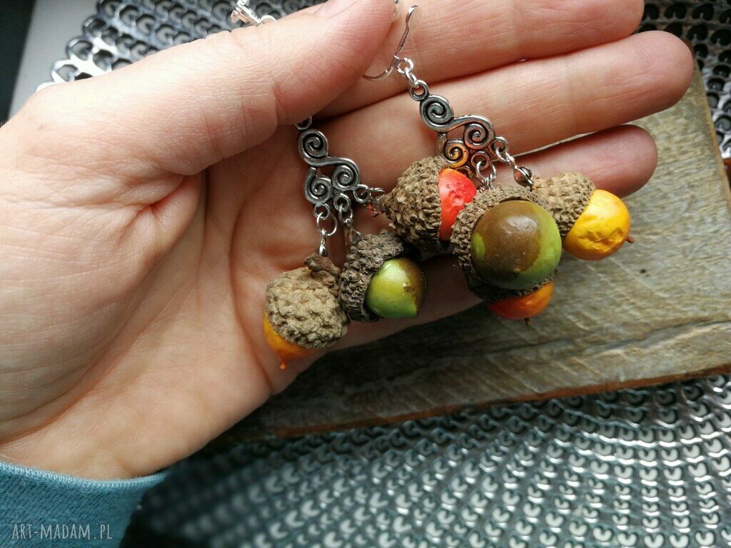 Lekkie, duże klipsy handmade z motywem żołędzi i owoców - boho