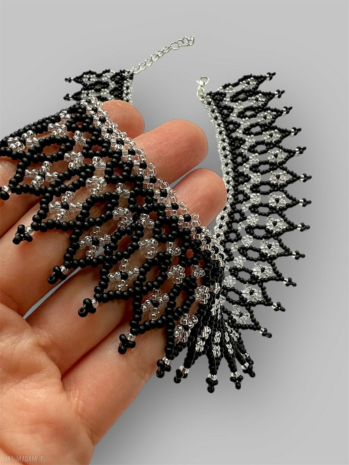 Łemkowska krywulka - ażurowy naszyjnik kołnierzyk z czarnych koralików (handmade)