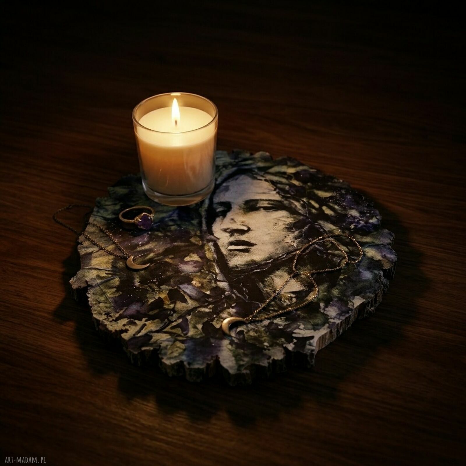 Leśna Nimfa - drewniana podstawka z autorską grafiką