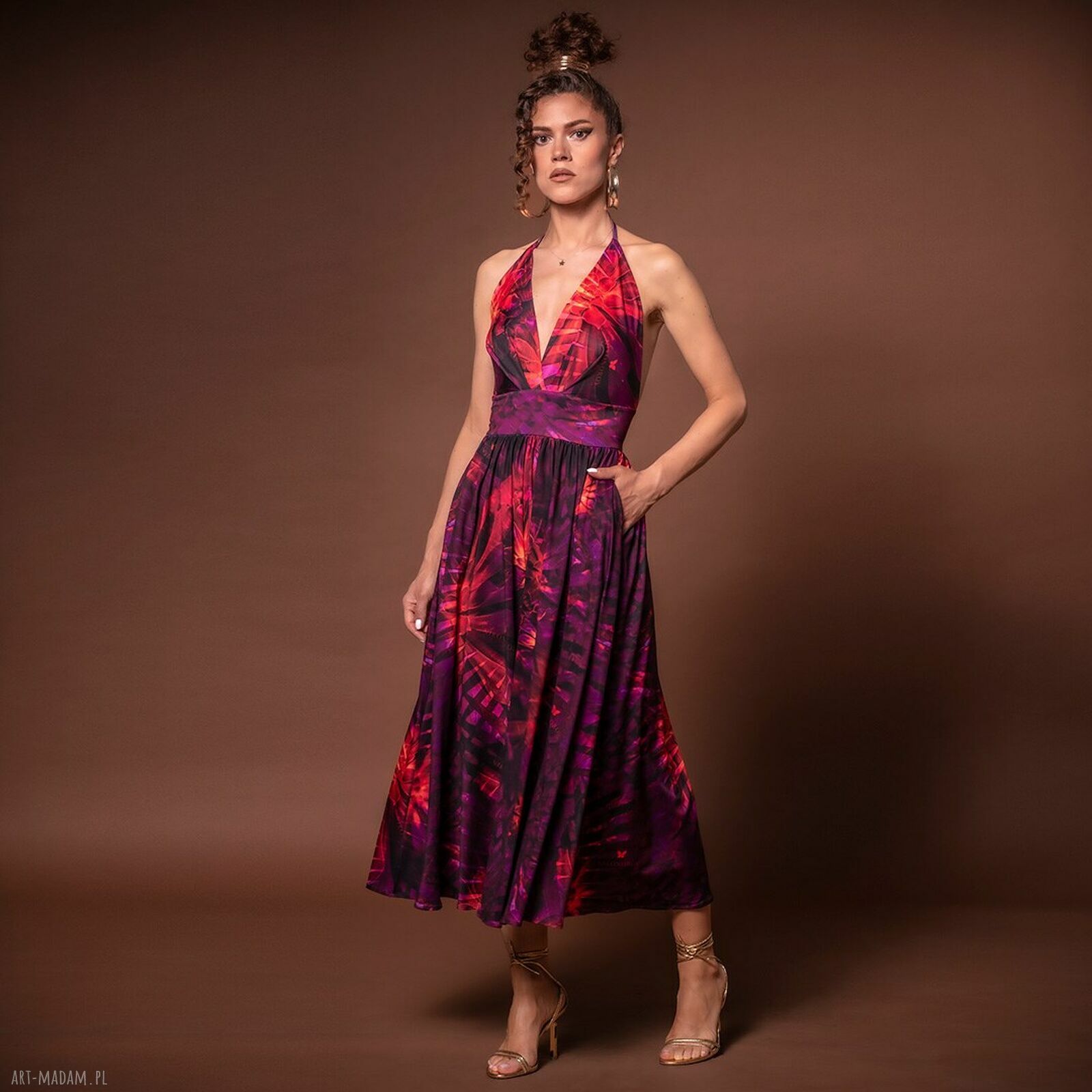 Letnia rozkloszowana sukienka HOT TROPICAL z kieszeniami