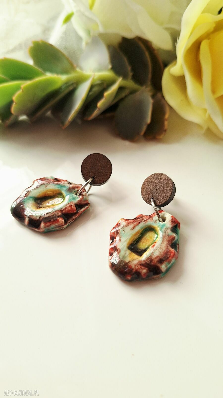 Wielokolorowe ceramiczne kolczyki wiszące handmade