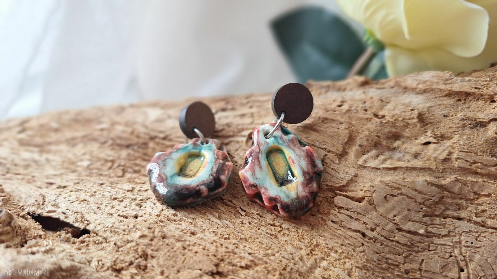 Wielokolorowe ceramiczne kolczyki wiszące handmade