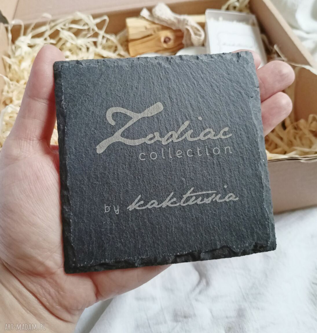 LEW - kaktusiowy box prezentowy z bransoletką zodiakalną