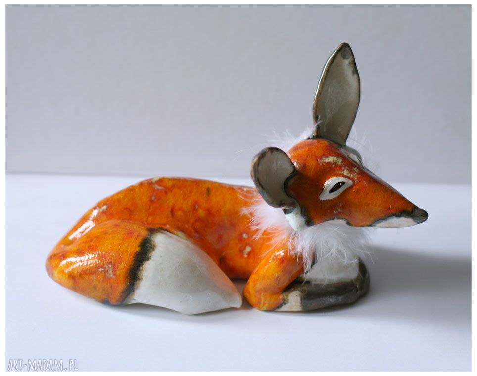 Lis leżący - ceramika handmade do pokoju dziecięcego