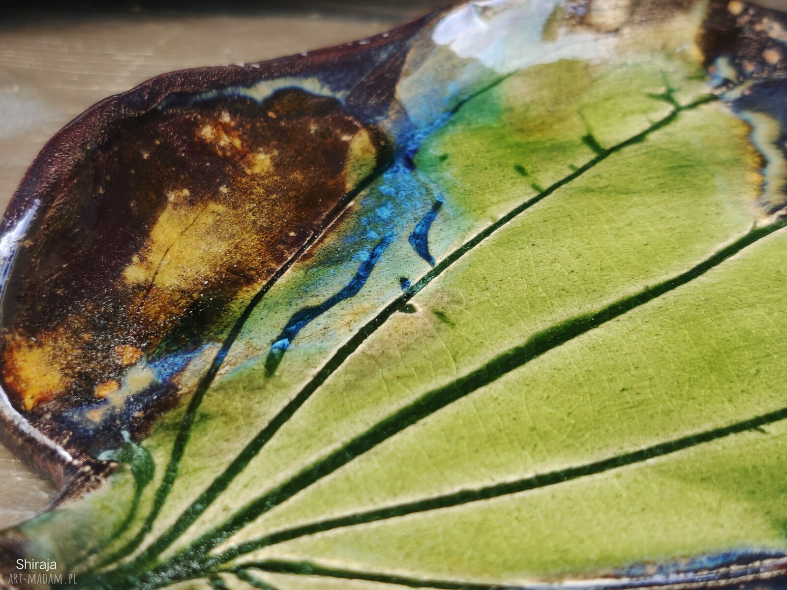 Ceramiczny liść - paterka z gliny, ręcznie robiona