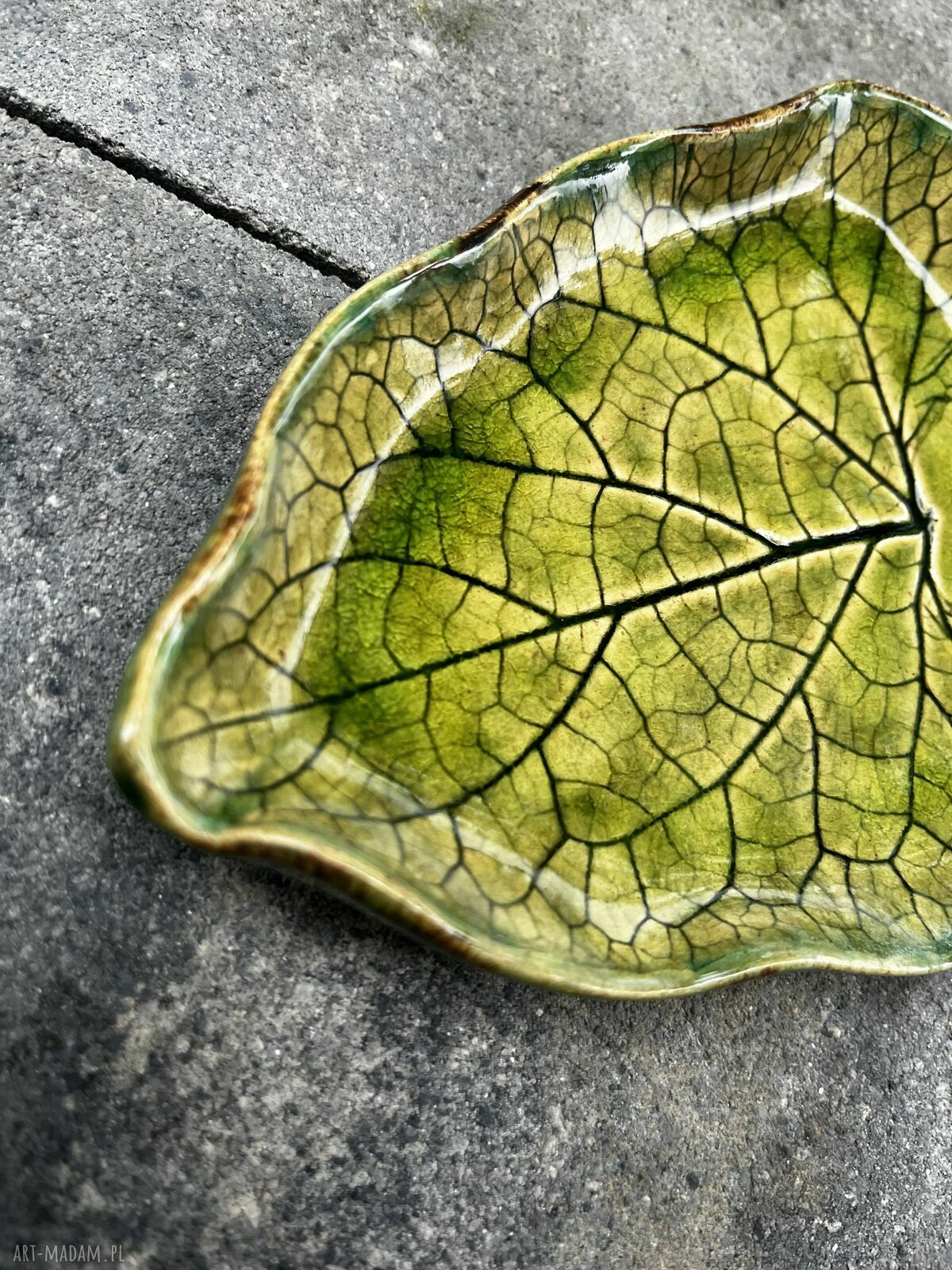 Ceramiczny liść łopianu na biżuterię i drobiazgi