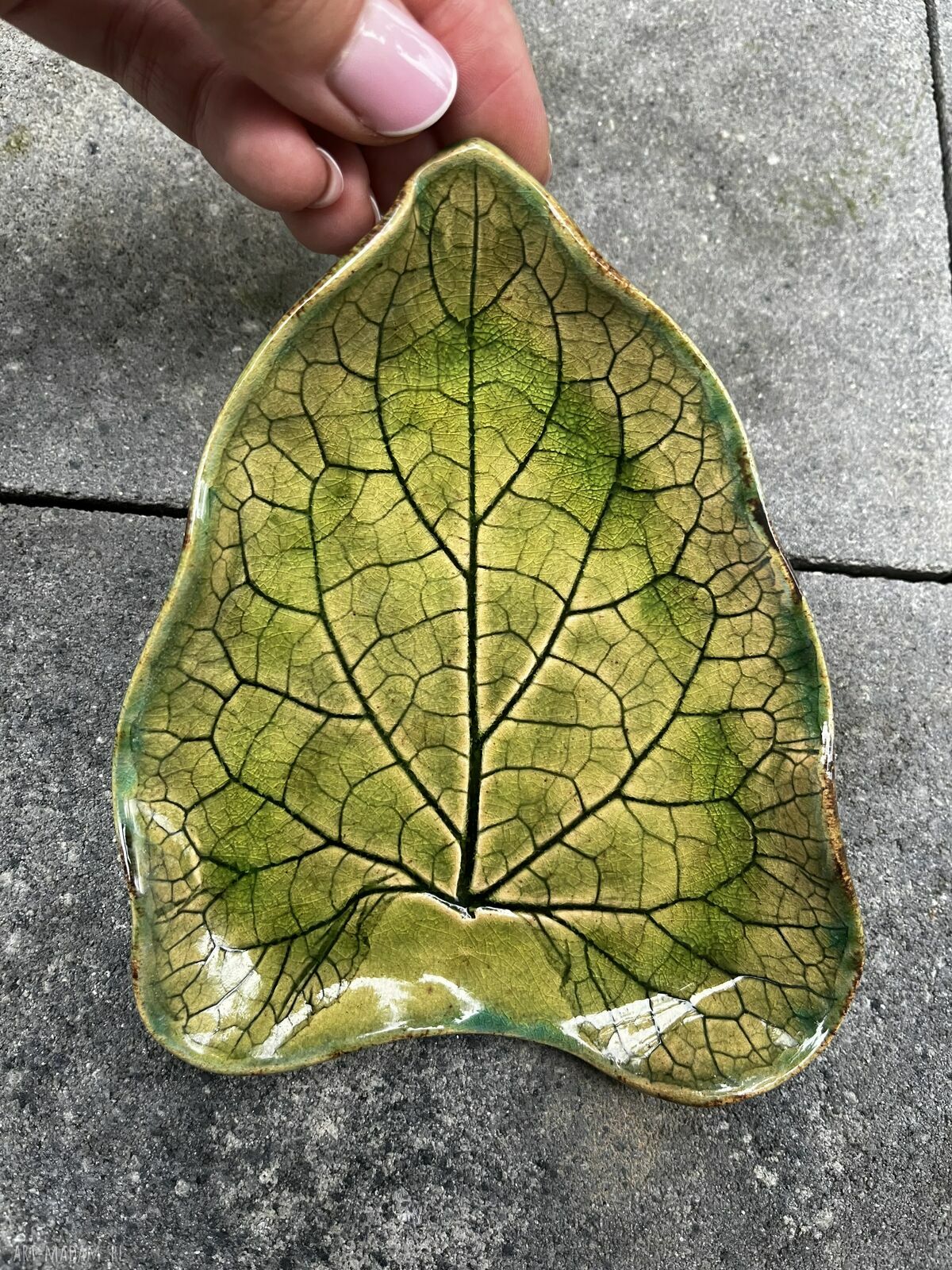 Ceramiczny liść łopianu na biżuterię i drobiazgi