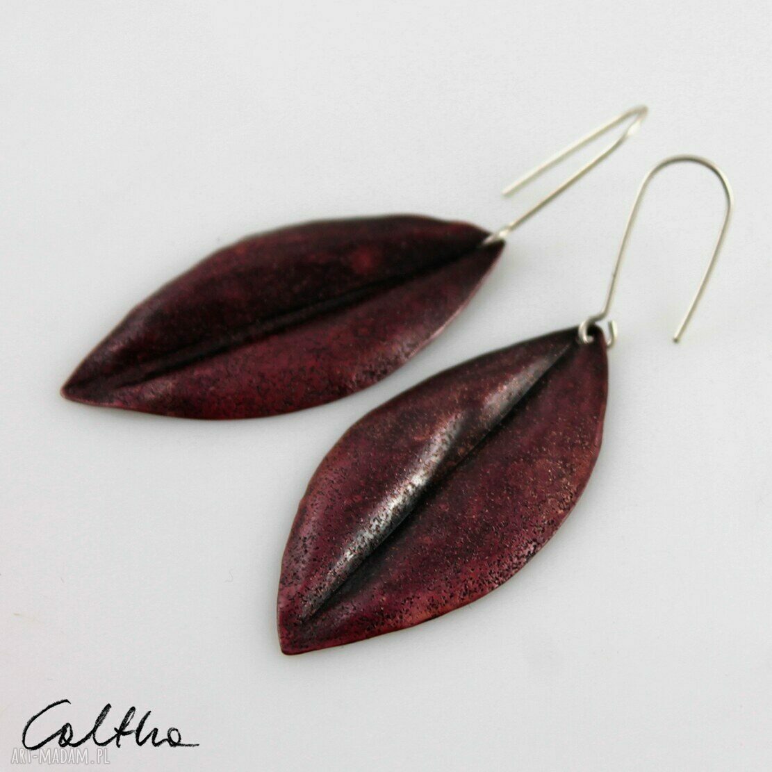 Liście z miedzi - wiszące kolczyki lub klipsy handmade Caltha (OOAK)
