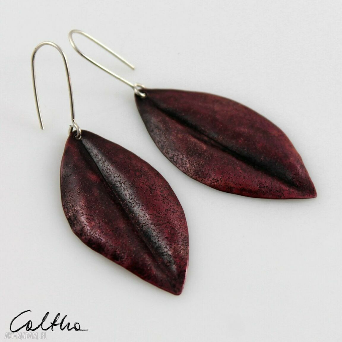 Liście z miedzi - wiszące kolczyki lub klipsy handmade Caltha (OOAK)