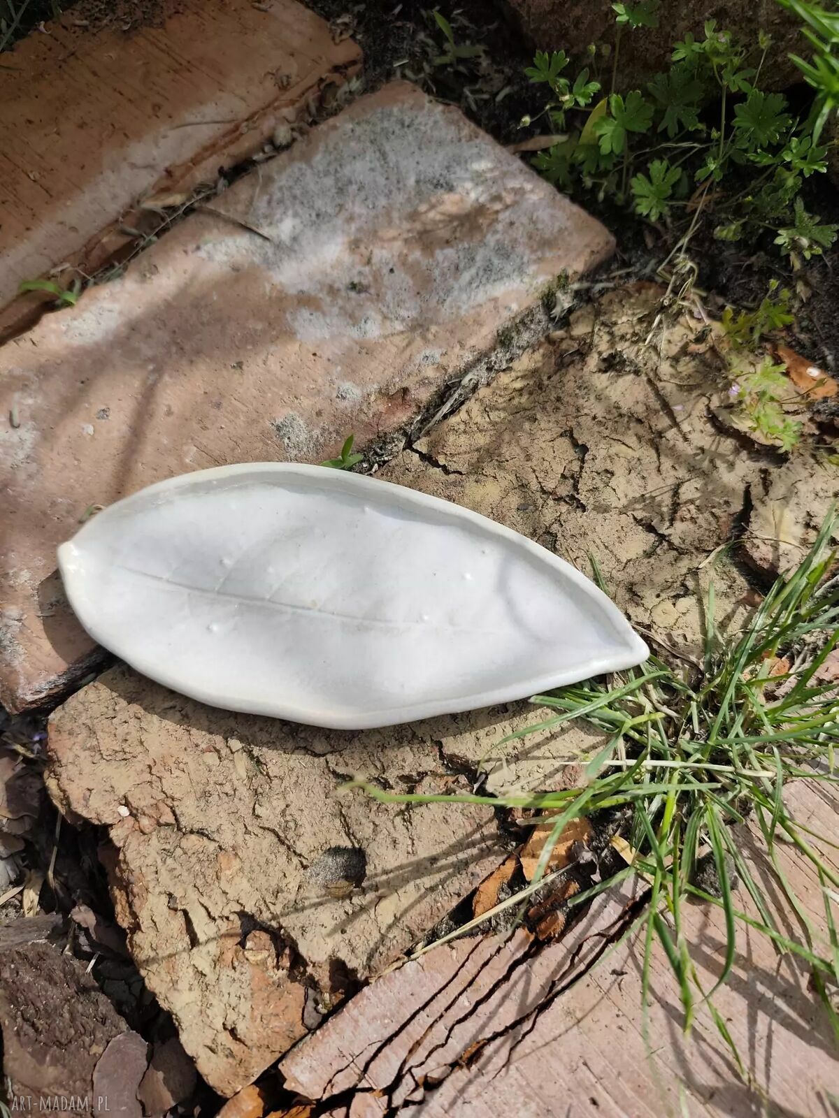 Ceramiczny listek na biżuterię