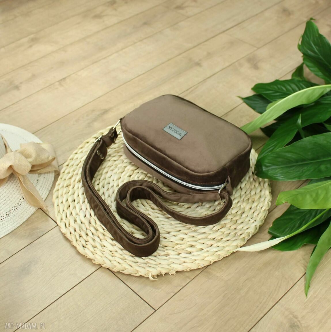 mini: Listonoszka mini z brązowego weluru ręcznie robione