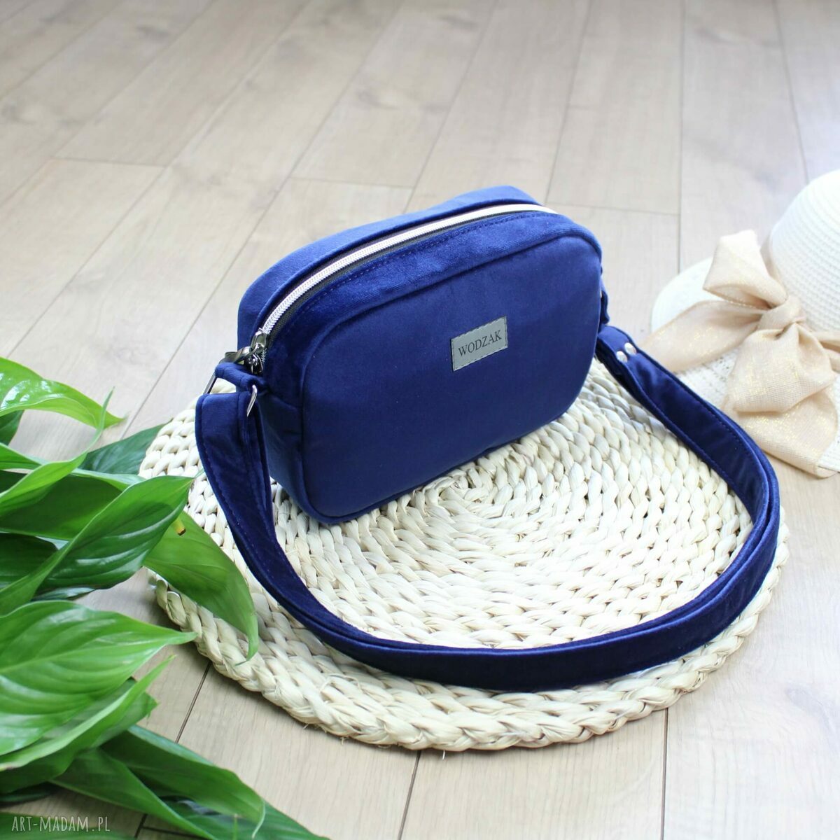 mini: Listonoszka mini z granatowego weluru ręcznie robione