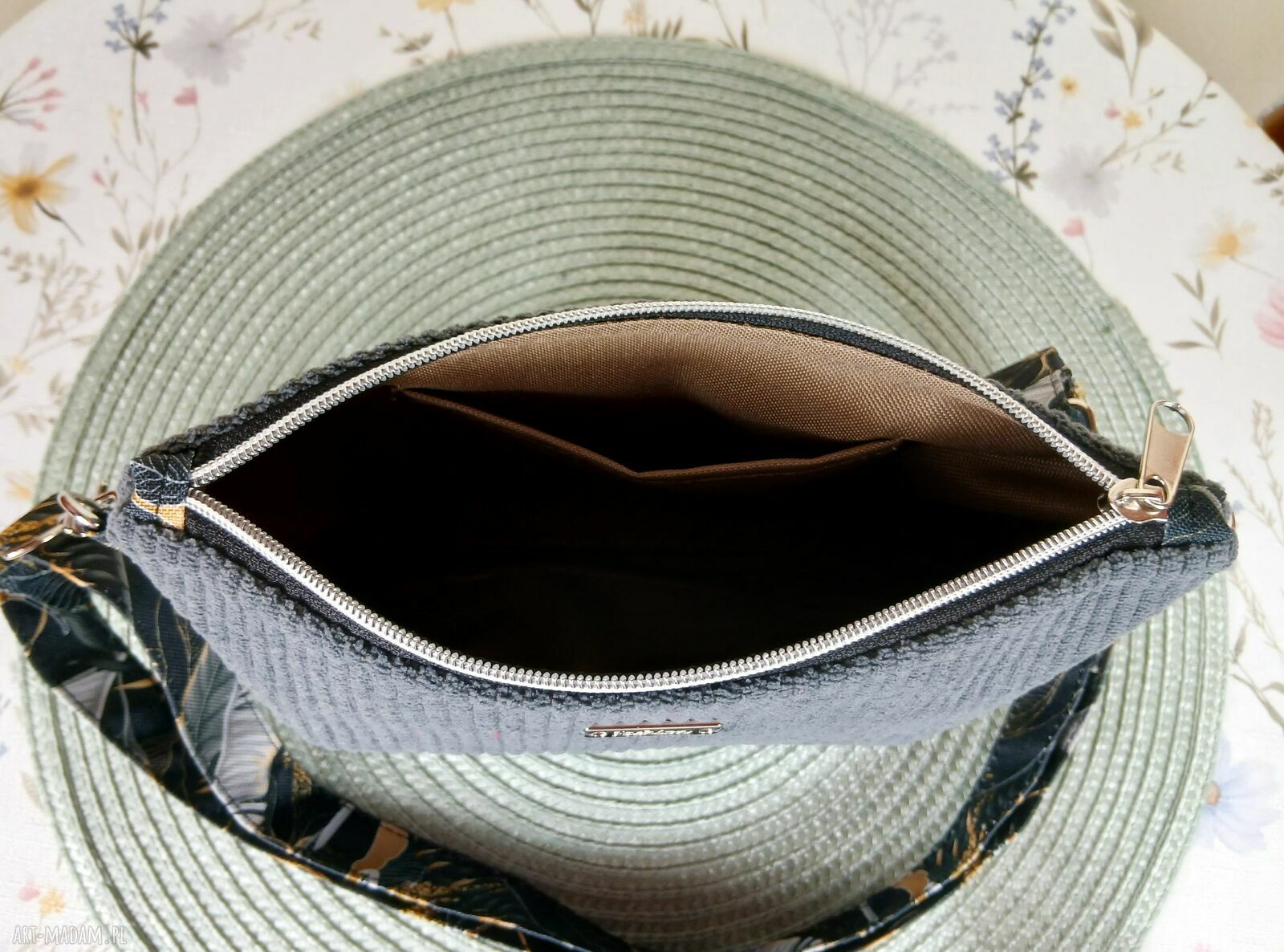 Mała beżowa nerka w kwiaty - damska torebka handmade