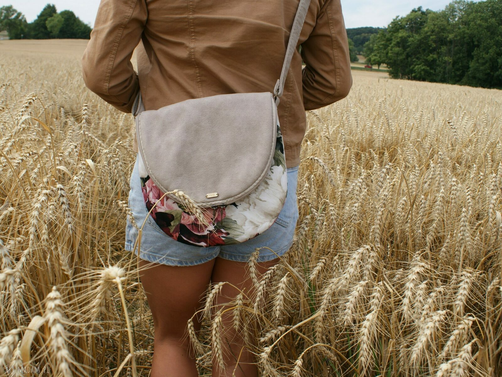 Listonoszka nubuk beż piwonie handmade