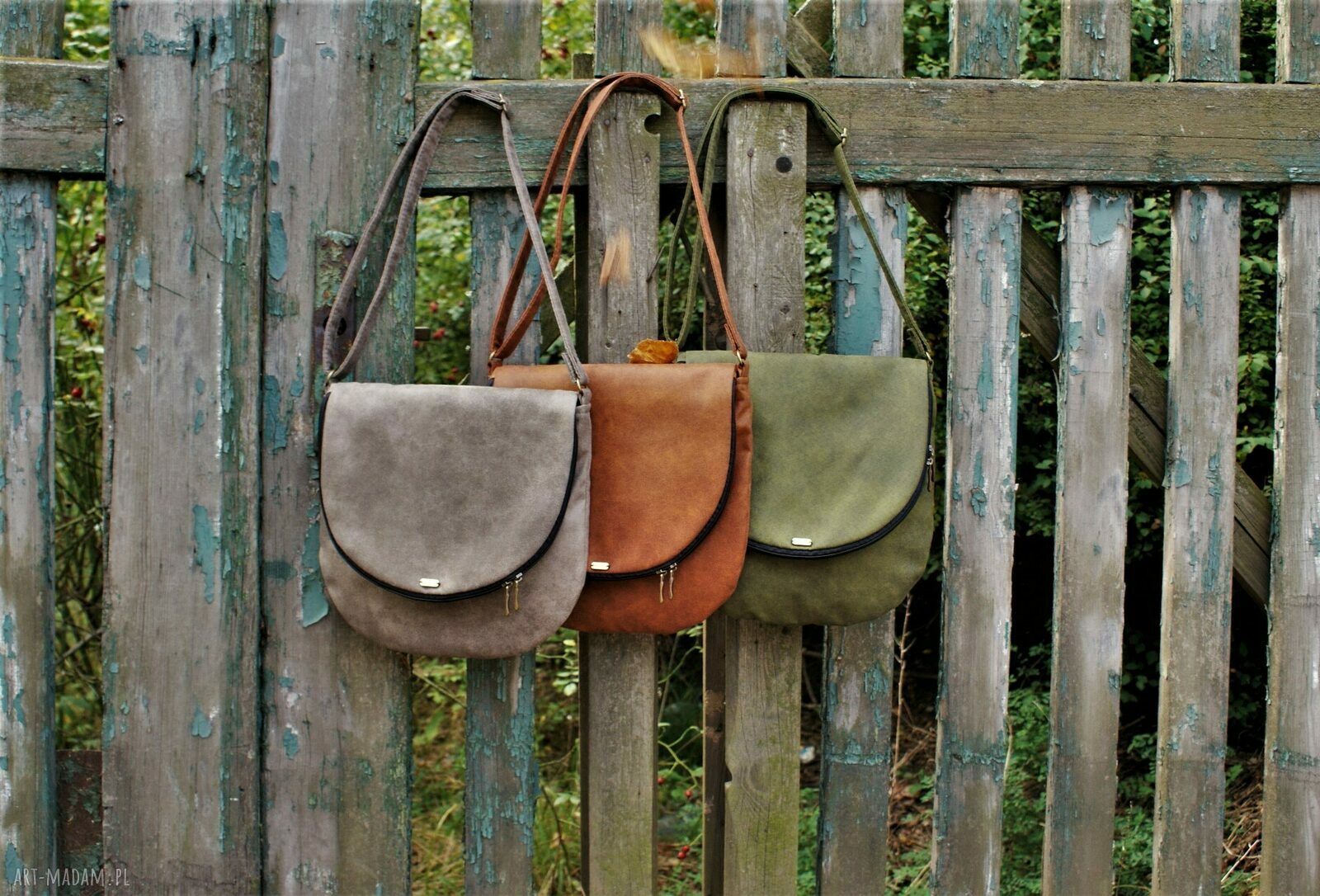 Listonoszka taupe hand made