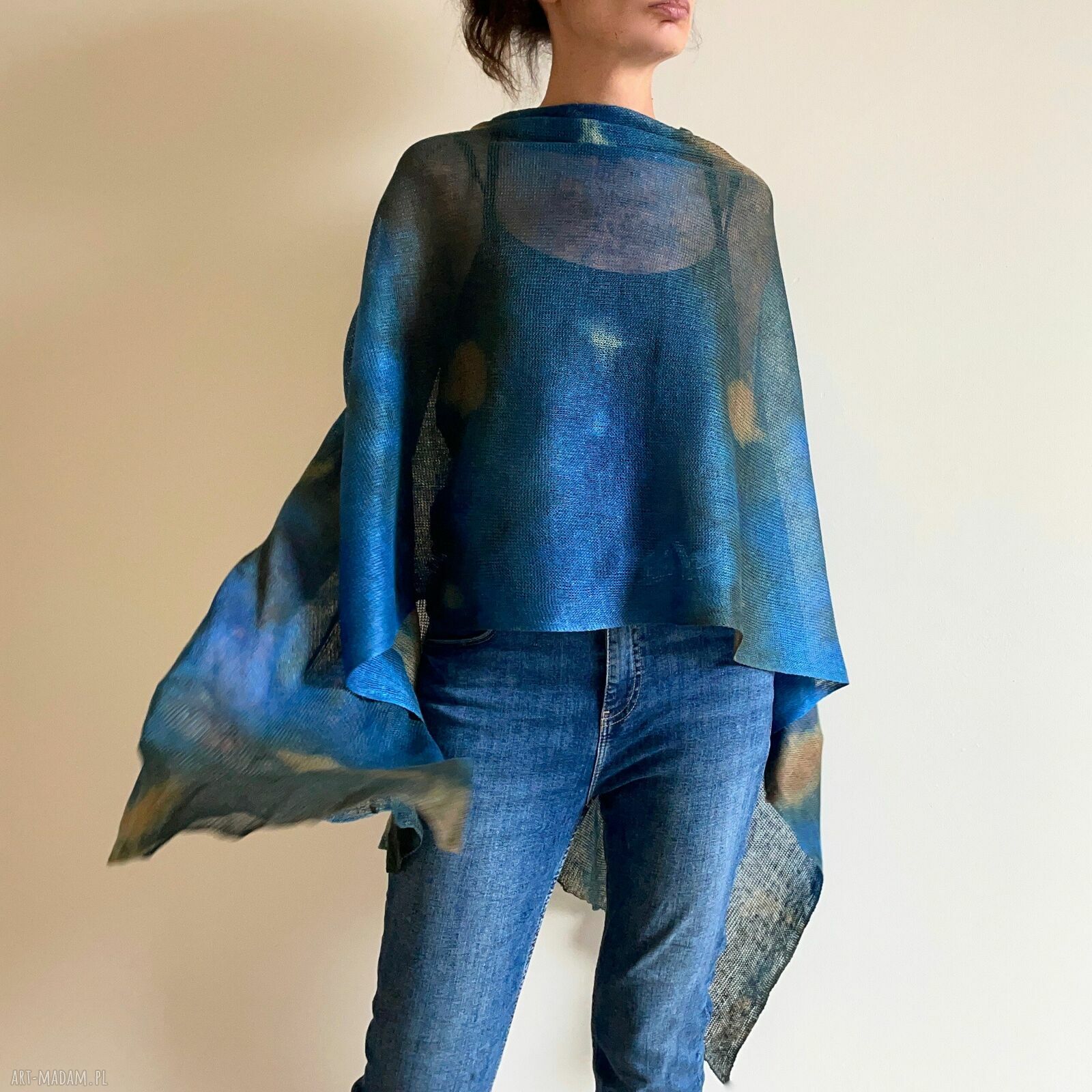 Ręcznie robione damskie ponczo - wygodna narzutka handmade