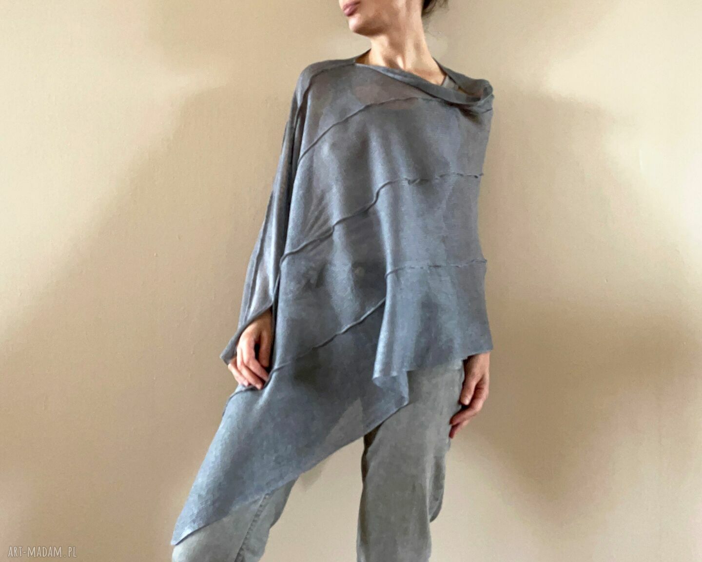 Szara lniana narzutka poncho z przeszyciami - elegancka tunika eko