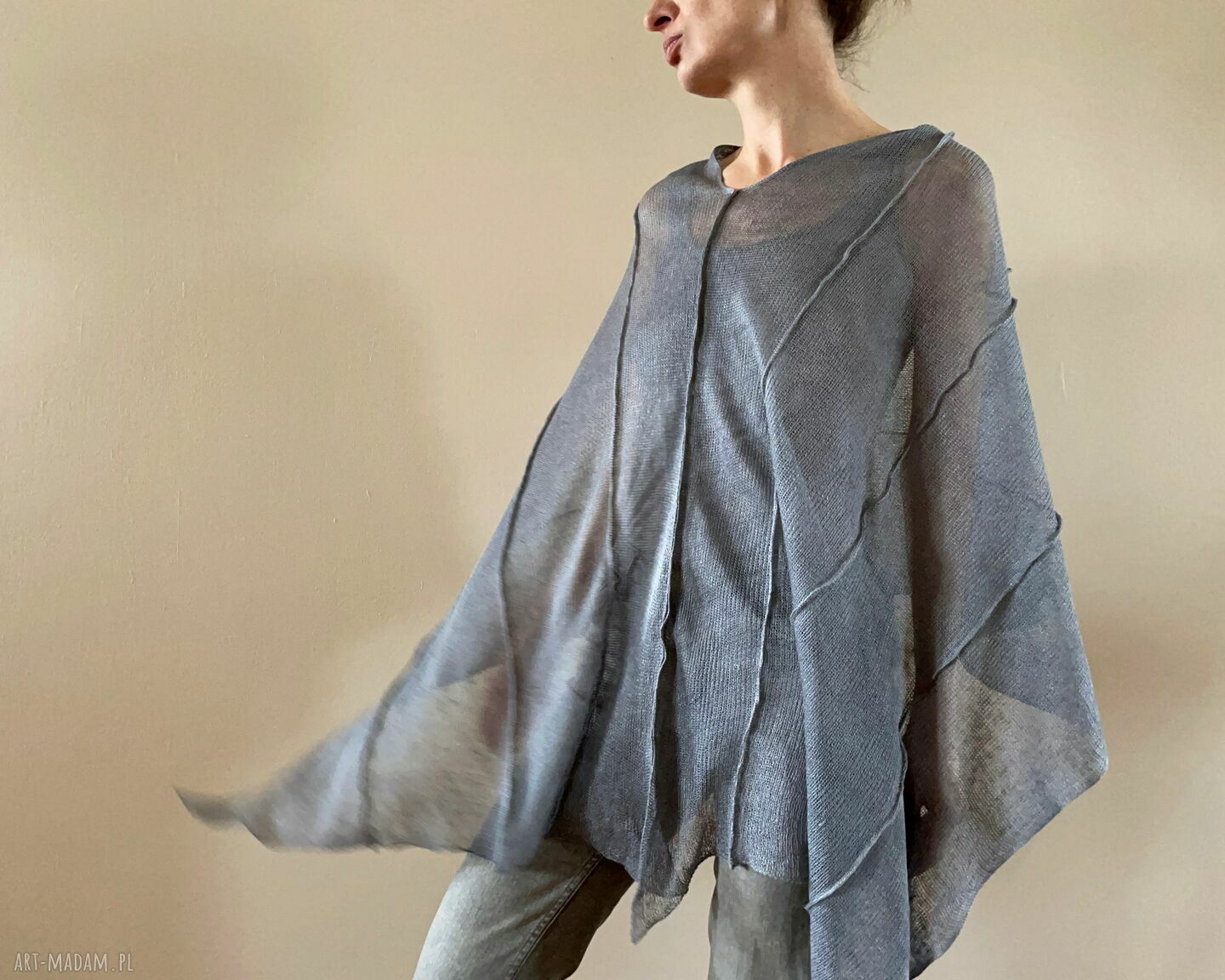 Szara lniana narzutka poncho z przeszyciami - elegancka tunika eko