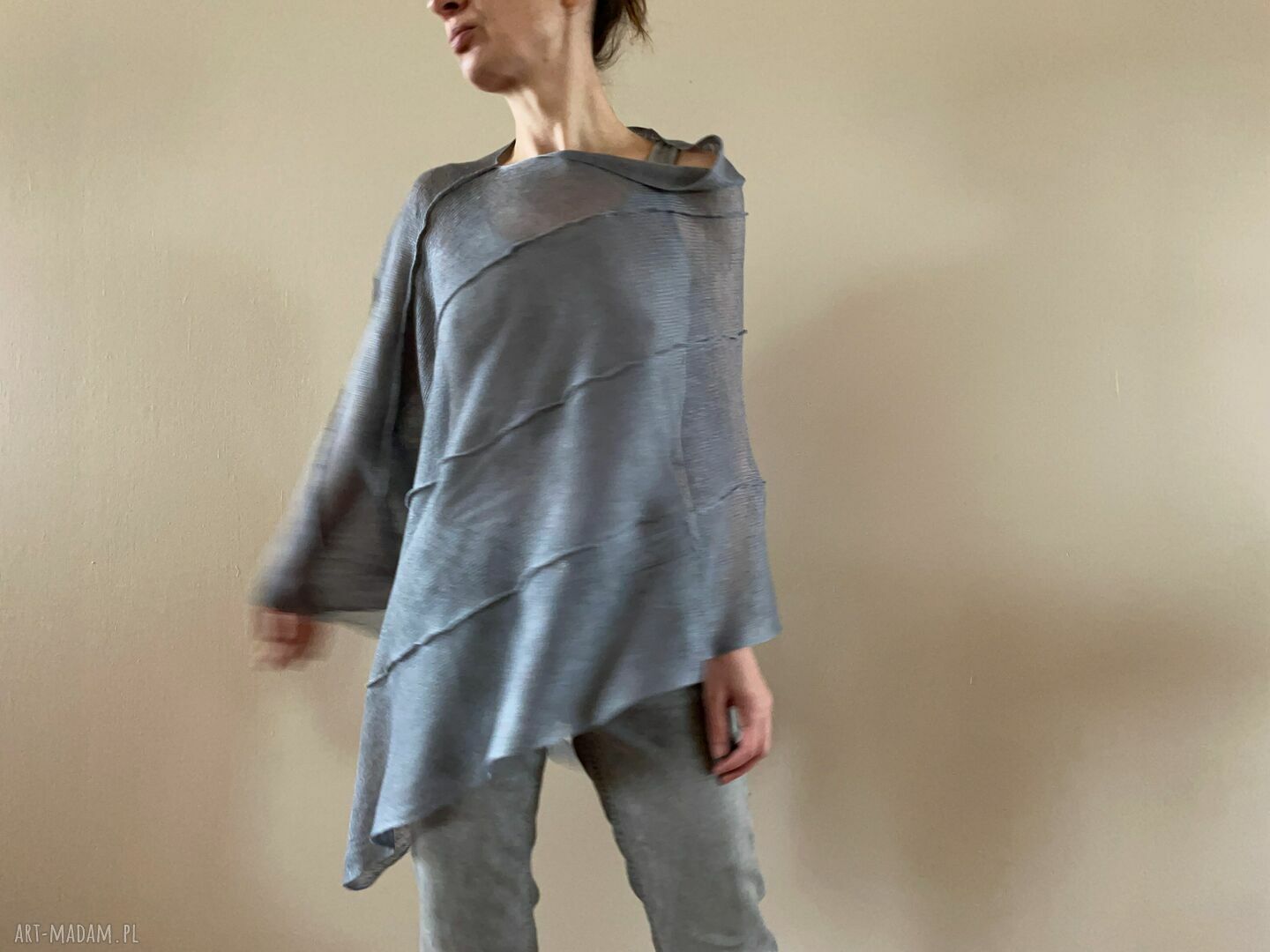 Szara lniana narzutka poncho z przeszyciami - elegancka tunika eko