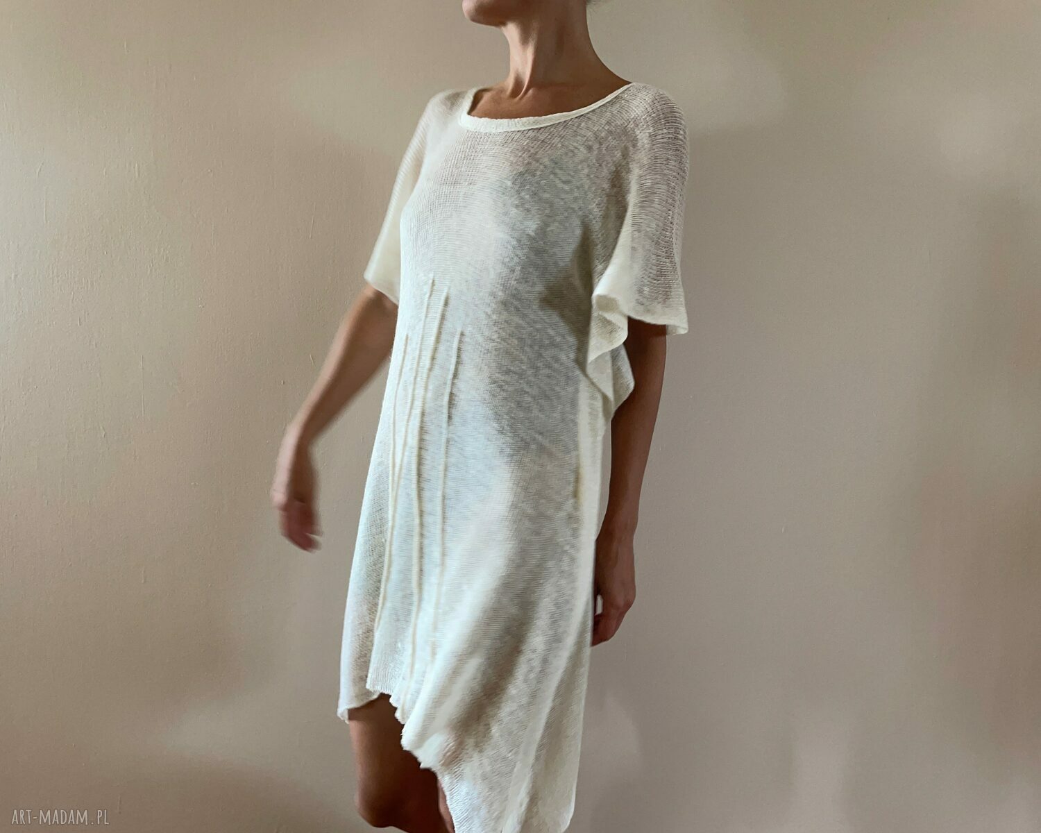 Lniana tunika damska w jasnym kremie - 100% len, oversize