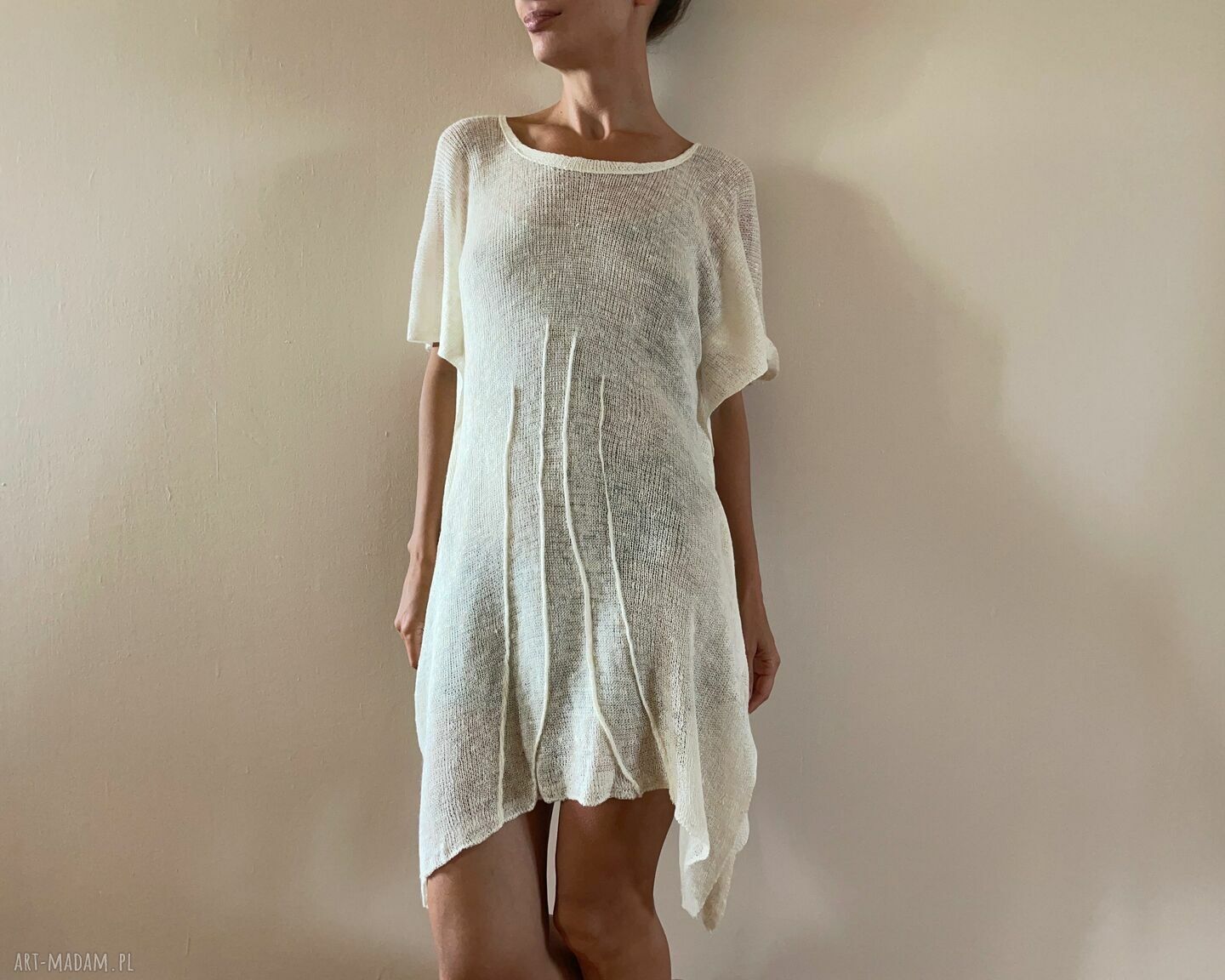 Lniana tunika damska w jasnym kremie - 100% len, oversize