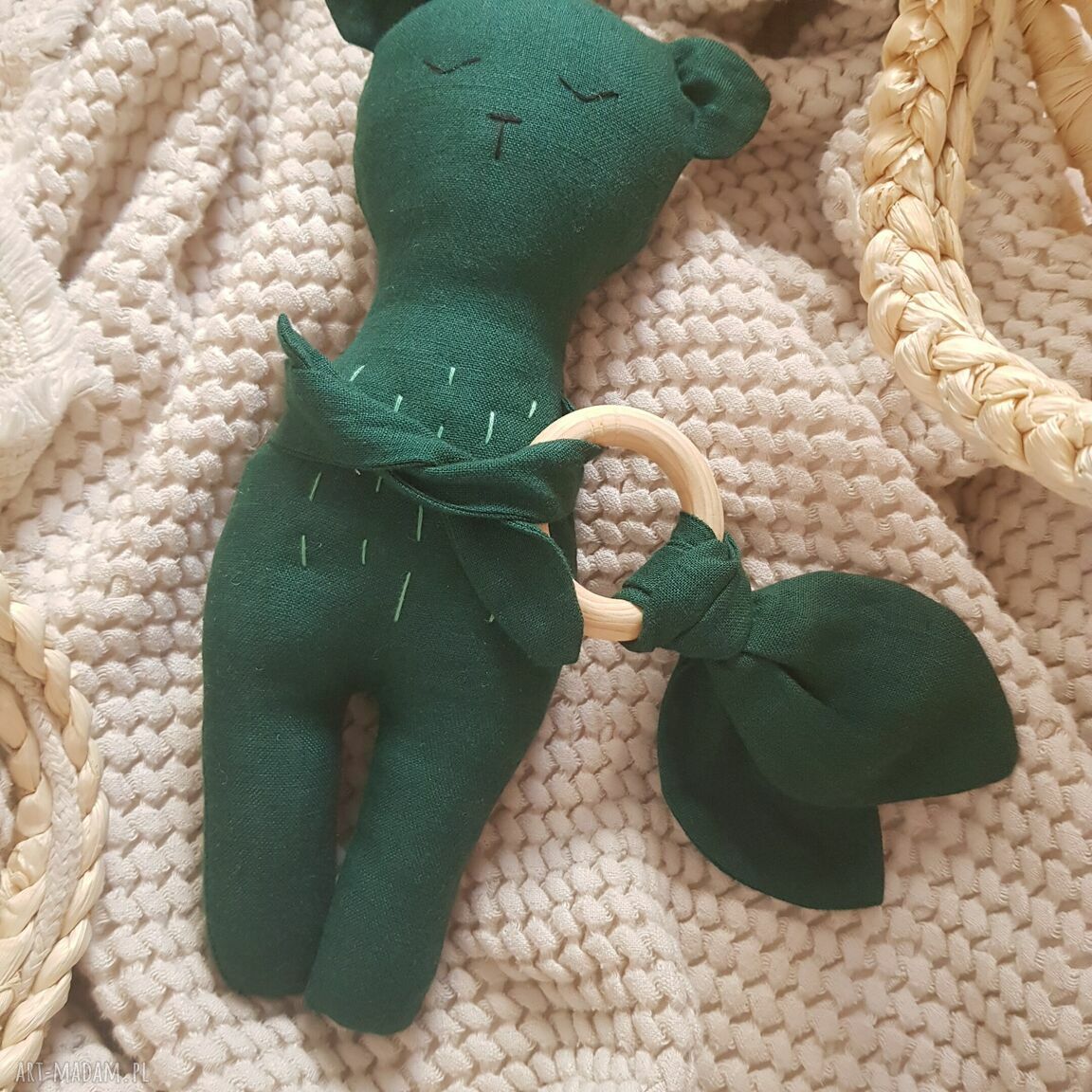 Lniany miś z gryzakiem dla niemowląt - zielony, ręcznie szyty ok. 28 cm