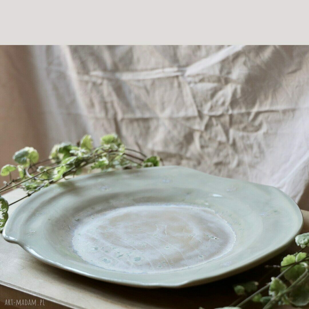 Zielona ceramiczna patera „Lodowiec” z liściem - handmade Midrib