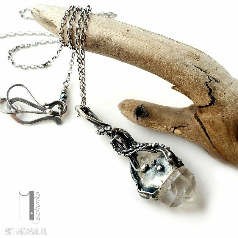 Lodowy amulet srebrny naszyjnik z kryształem górskim handmade (wire wrapping)