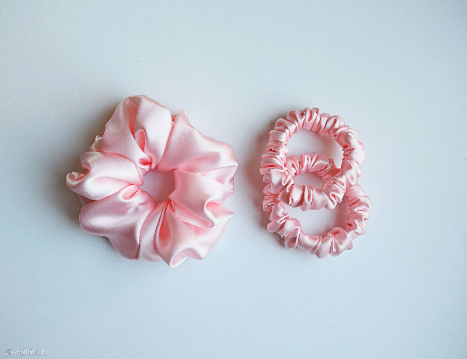 Love Pudrove - zestaw jedwabnych scrunchie pudrowy róż