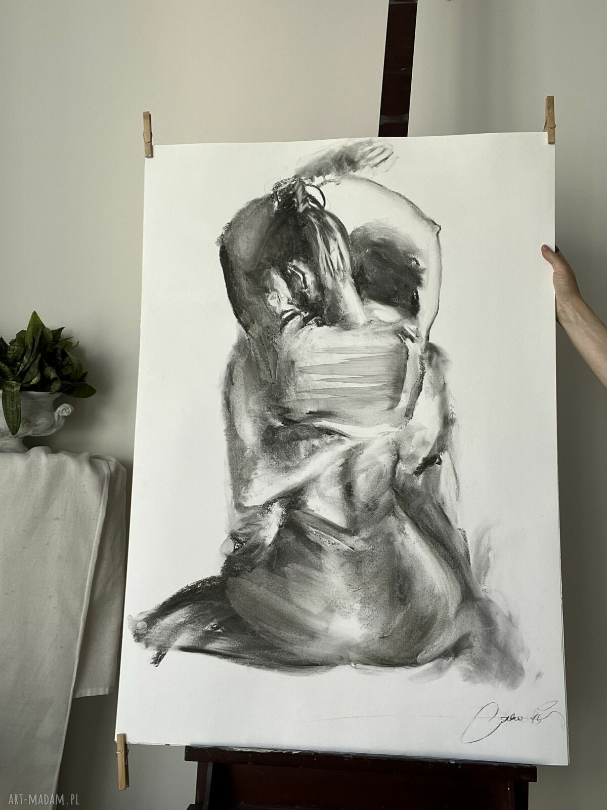 Lovers 100x70 - autorski rysunek węglem, który ociepla wnętrze