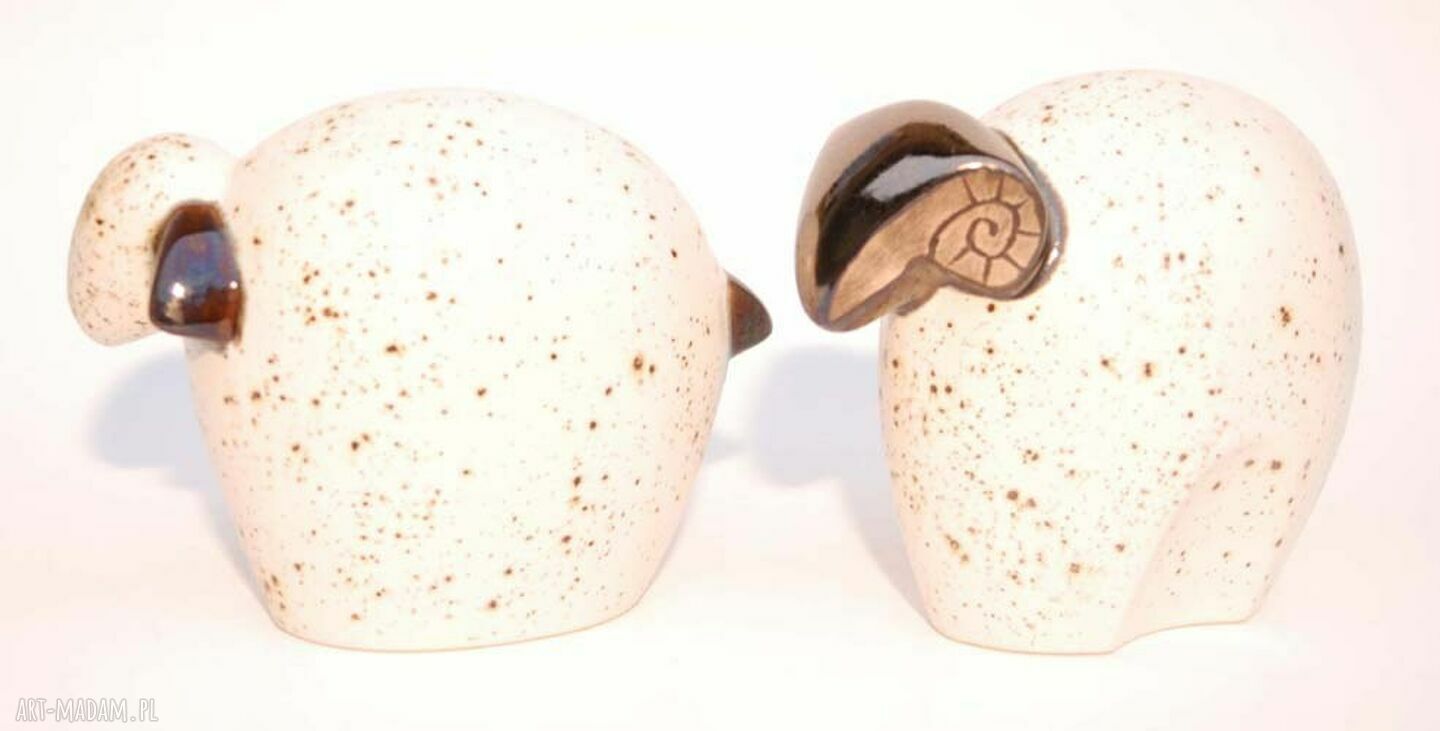 Łowca i baran - ceramiczna figurka handmade