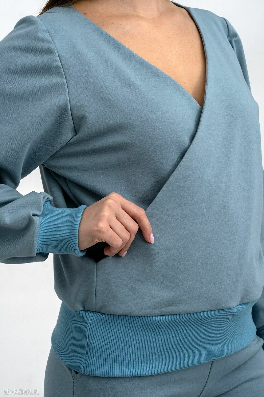 Bluza Luccy niebieska do serka - ręcznie robiona
