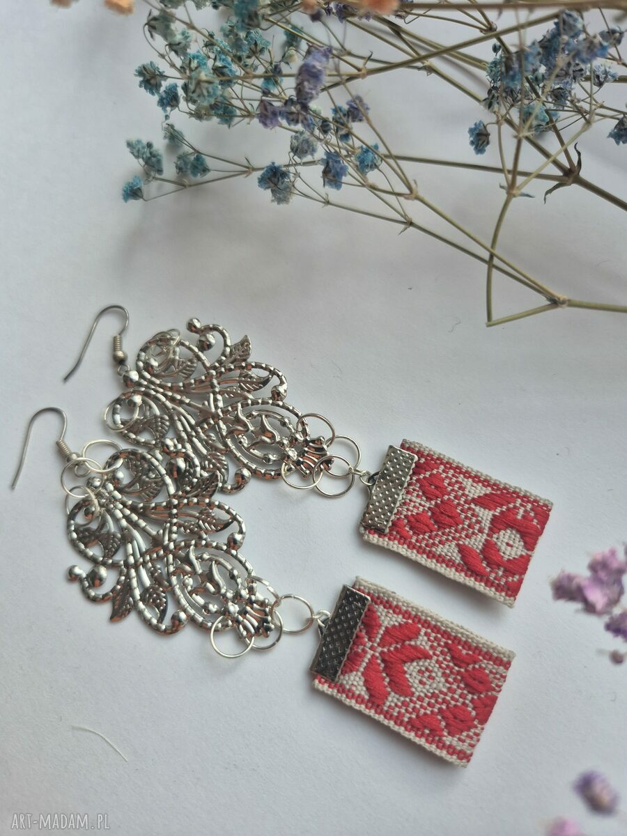 Kolczyki ludowe folkowe ażury z czerwonym motywem - unikat handmade