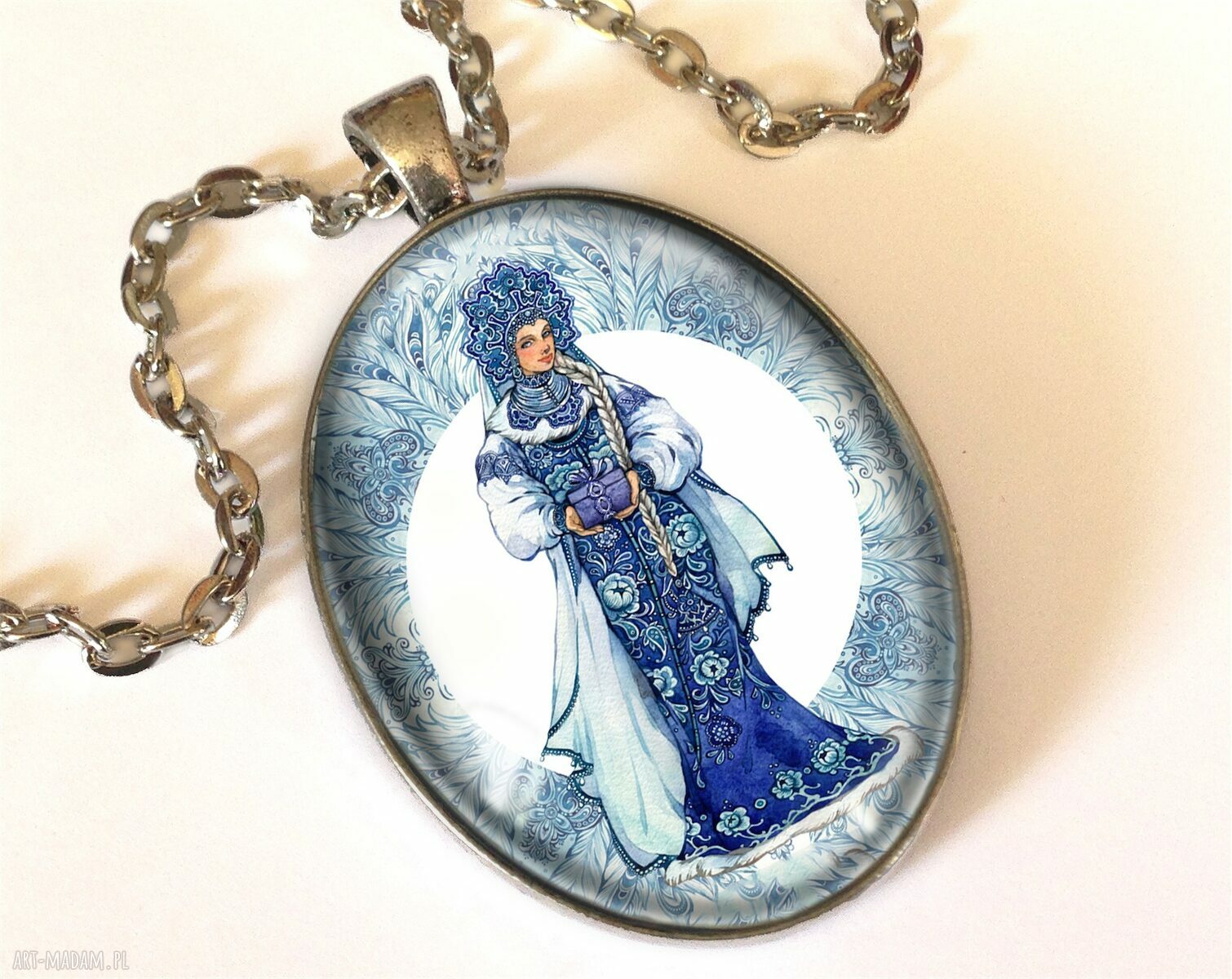 Owalny medalion folk z łańcuszkiem - ręcznie robiony naszyjnik z powiększającym szkłem (art-Madam.pl)