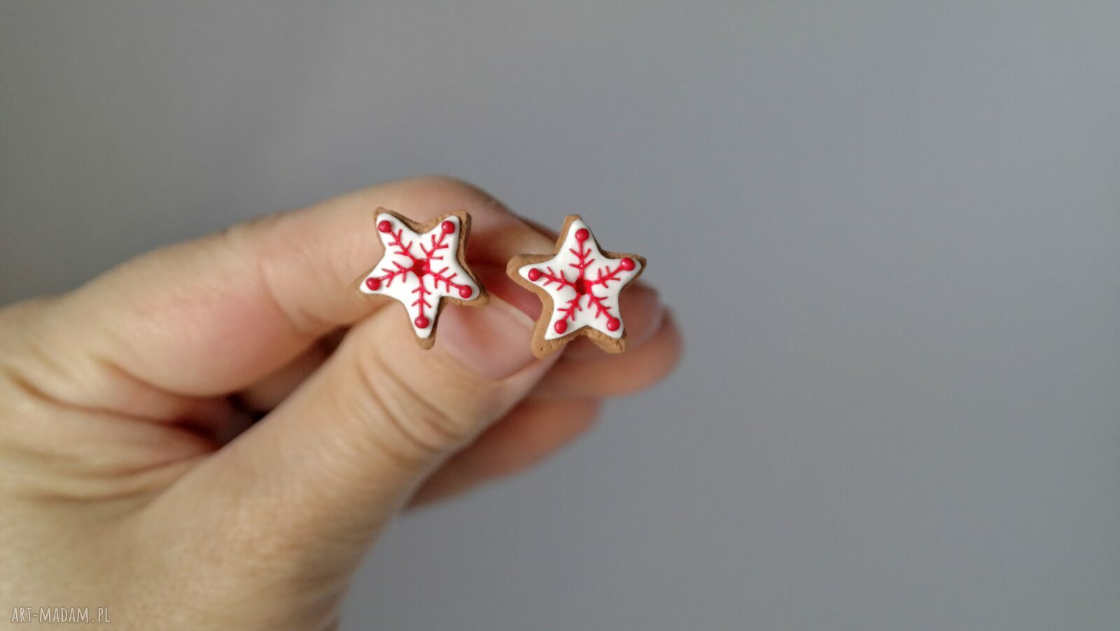 Kolczyki pierniczki kawaii na Boże Narodzenie - lekkie i antyalergiczne