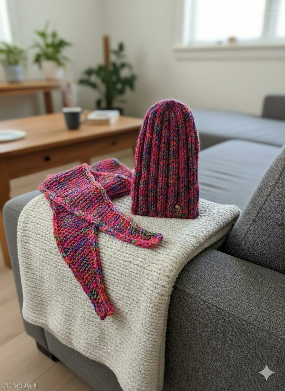Luksusowy komplet: kolorowa czapka beanie i chusta petite z alpaki, merino i jedwabiem
