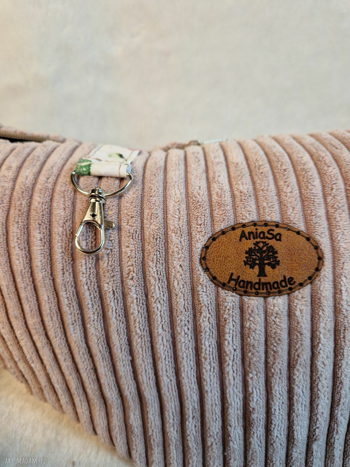 Torba Luna crossbody pudrowy róż - lekka damska nerka z sztruksu