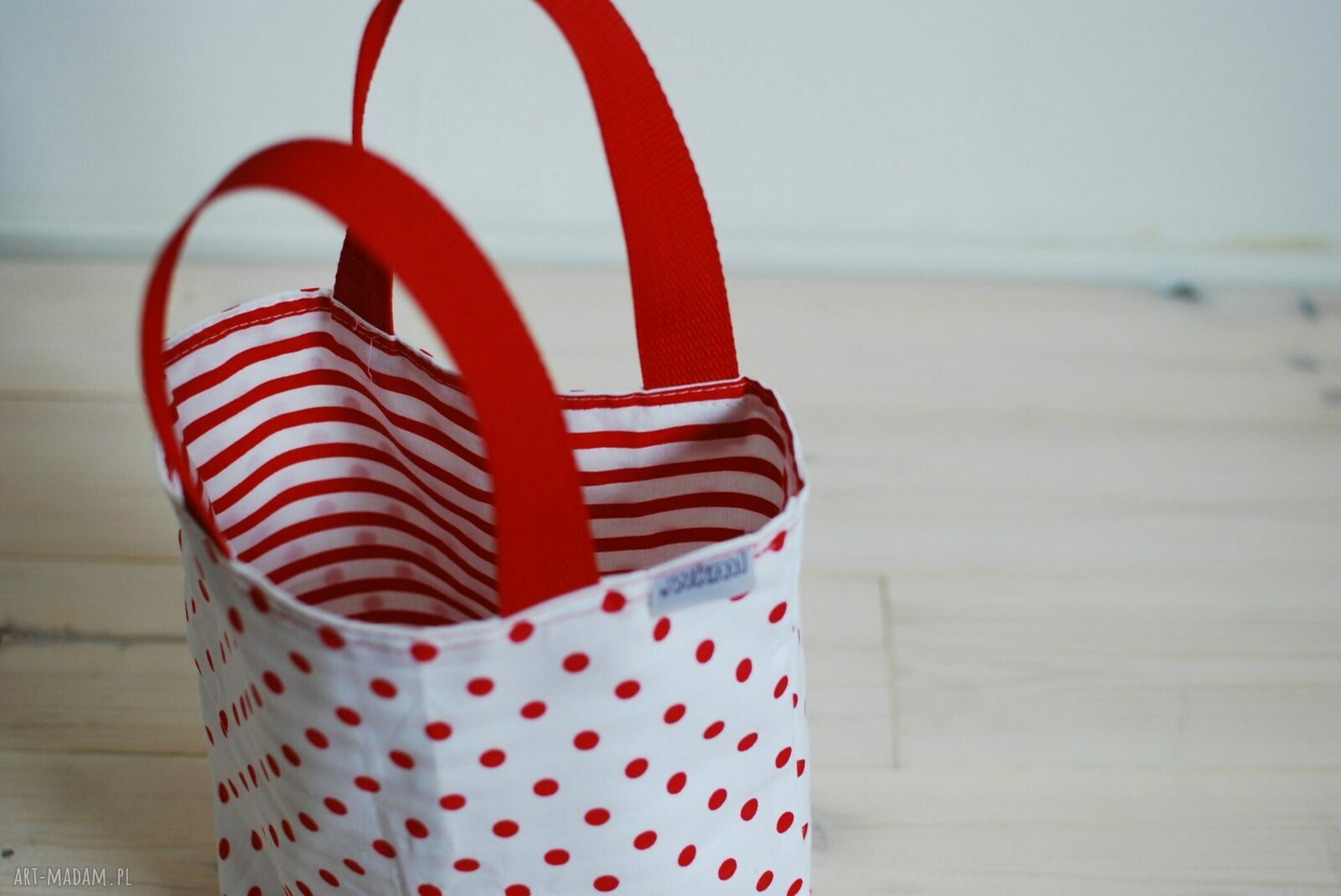 Czerwono-biała torba LunchBag by wkml Marina na drugie śniadanie z bawełny