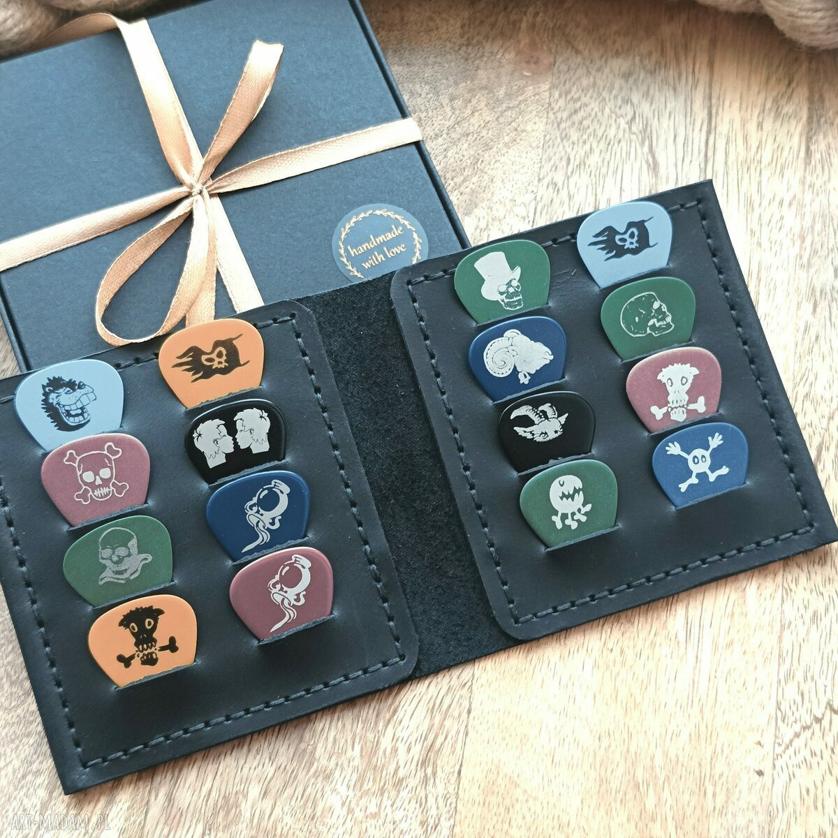 Skórzane etui na kostki do gitary - 16 szt. z personalizacją