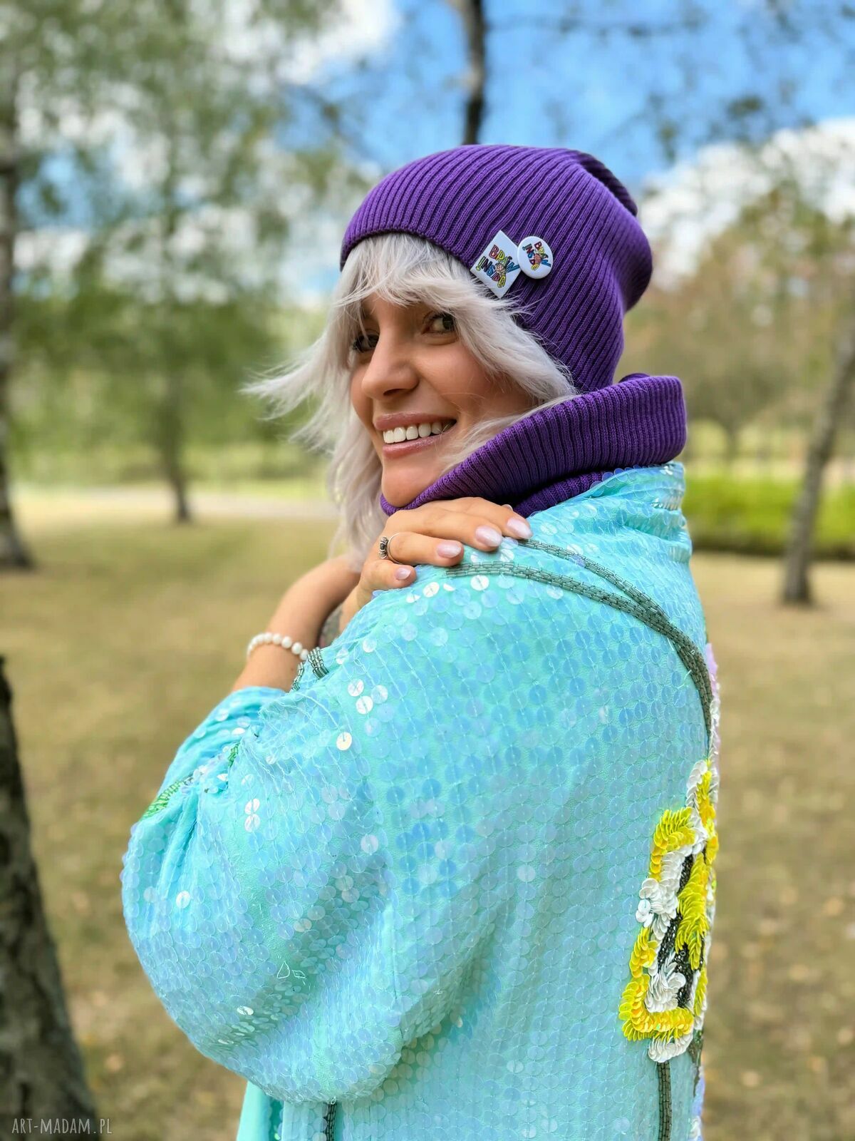 Luźna czapka z bawełny logo kolorowe „Fiolet”