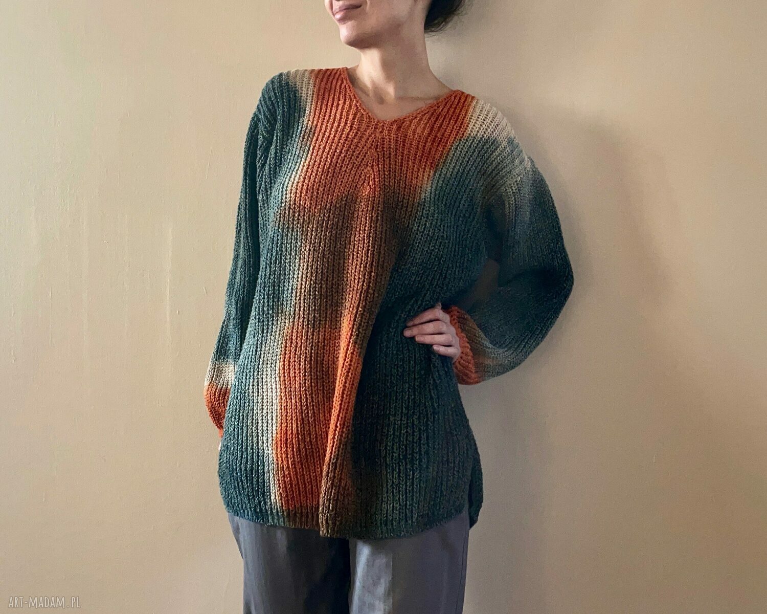 Luźny sweter grafit & pomarańcz - ręcznie barwiona dzianina naturalna (oversize)