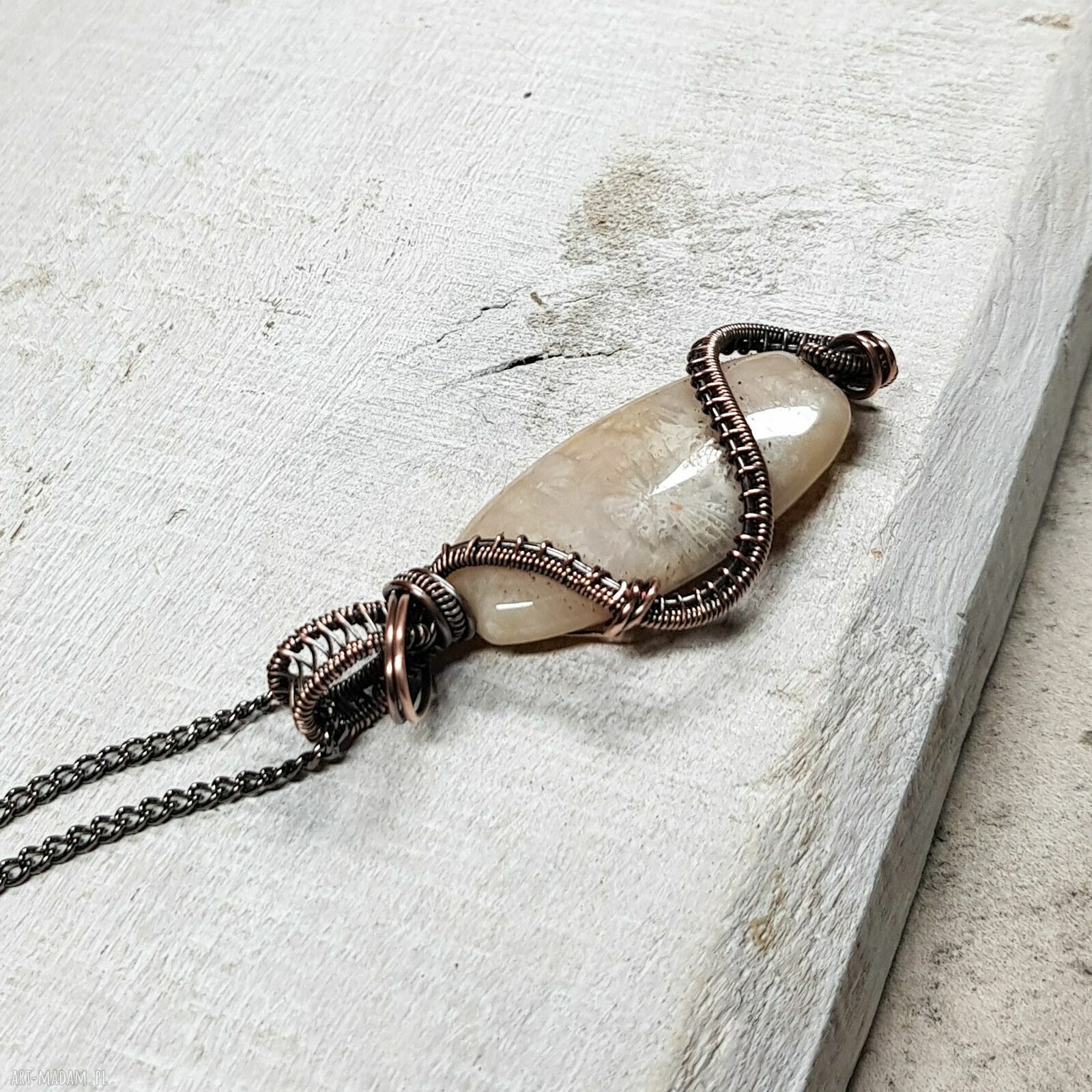 Fossil m294 - miedziany wisiorek wire wrapping dla kobiet