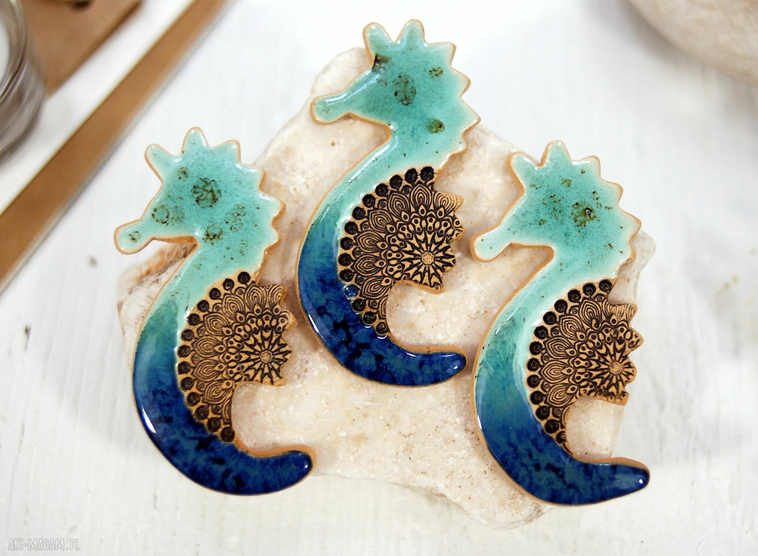 Magnes na lodówkę - ceramiczny konik morski
