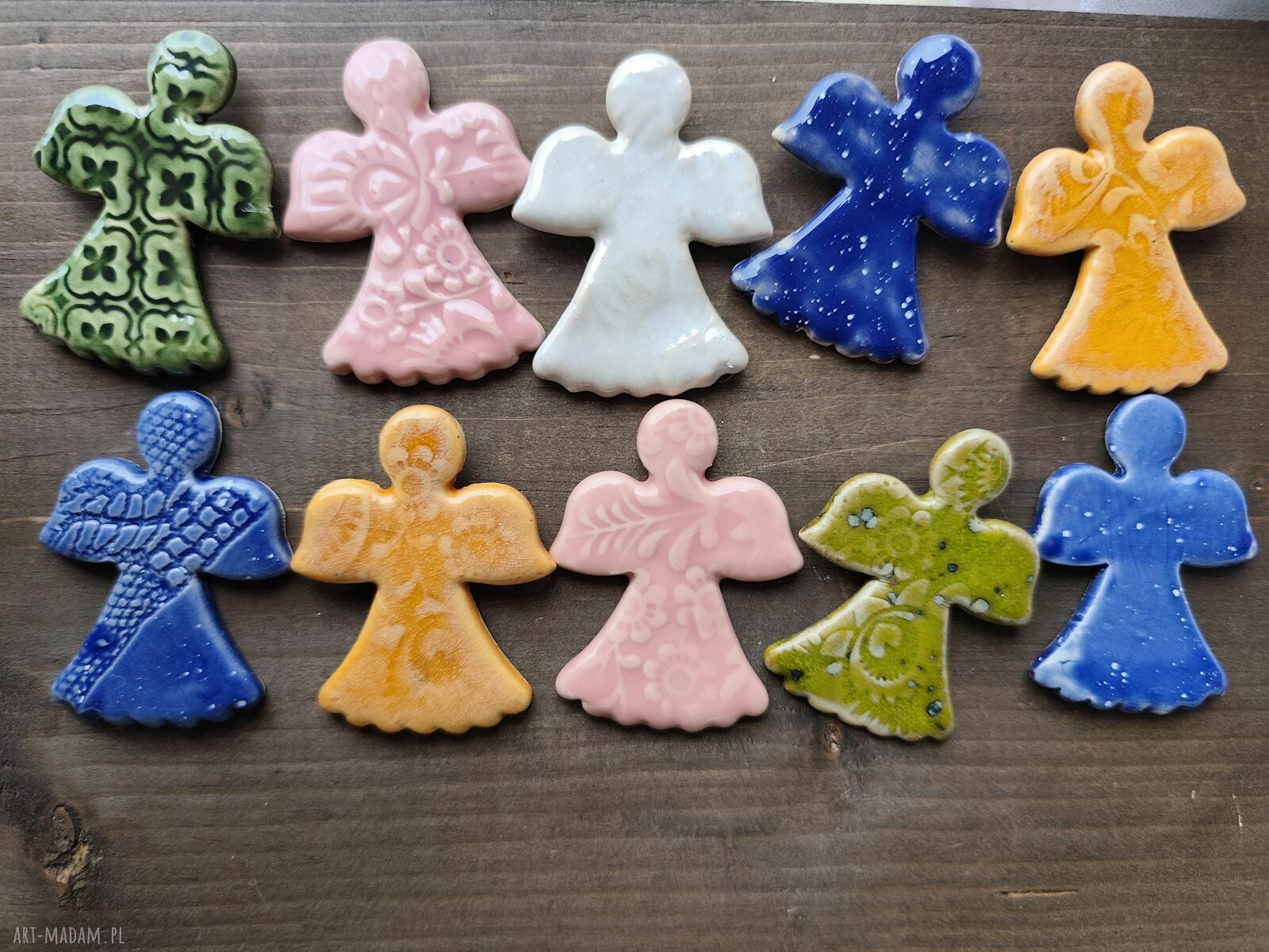 Magnesy ceramiczne aniołki - kolorowe podziękowanie dla gości