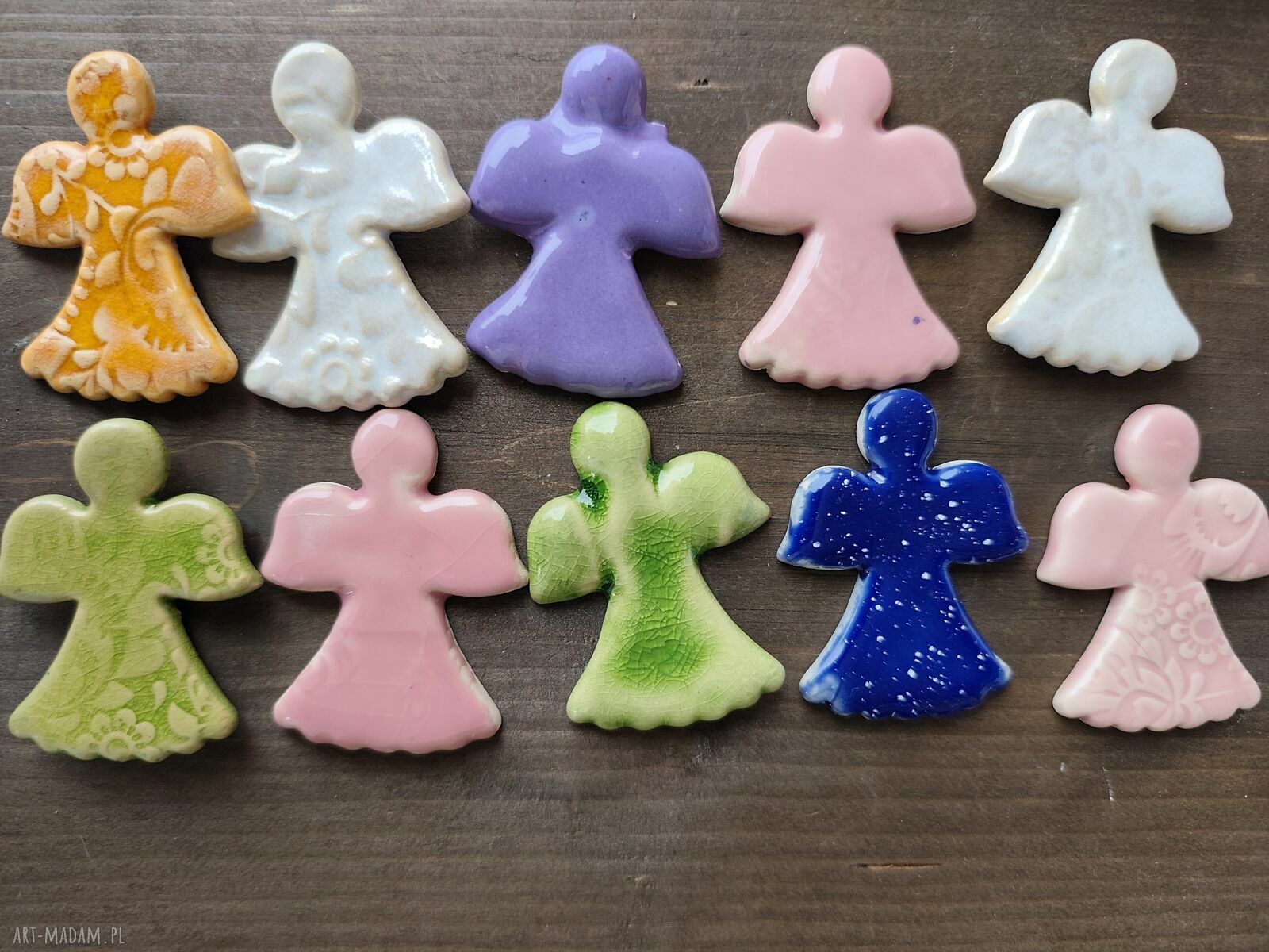 Magnesy ceramiczne aniołki - kolorowe podziękowanie dla gości