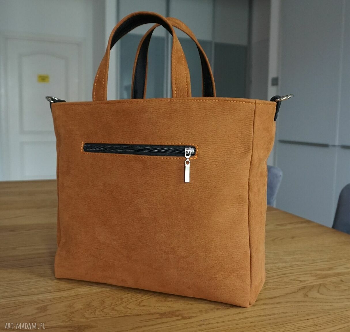 Torebka na ramię Magosha OFFICE A4 w kolorze rudy camel - wodoodporny eko nubuk