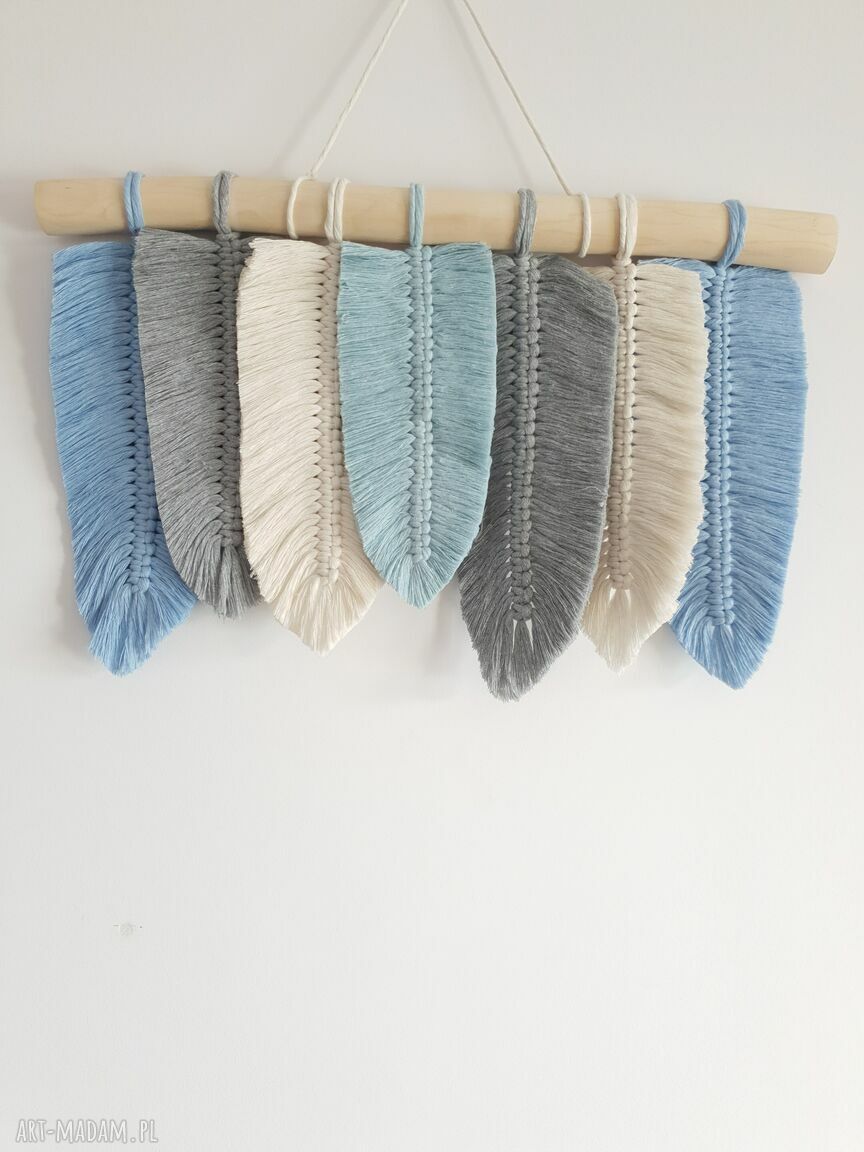 Makrama Light Blue piórka boho na ścianę ręcznie robiona