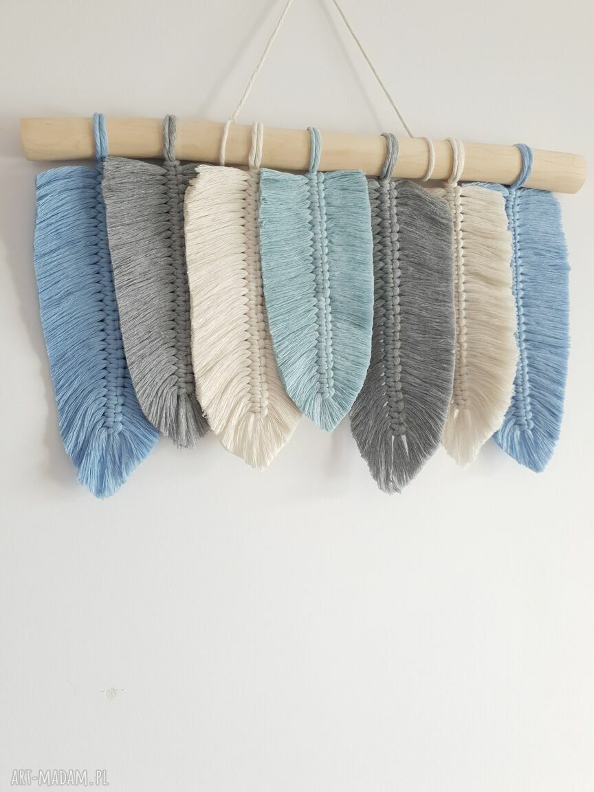 Makrama Light Blue piórka boho na ścianę ręcznie robiona