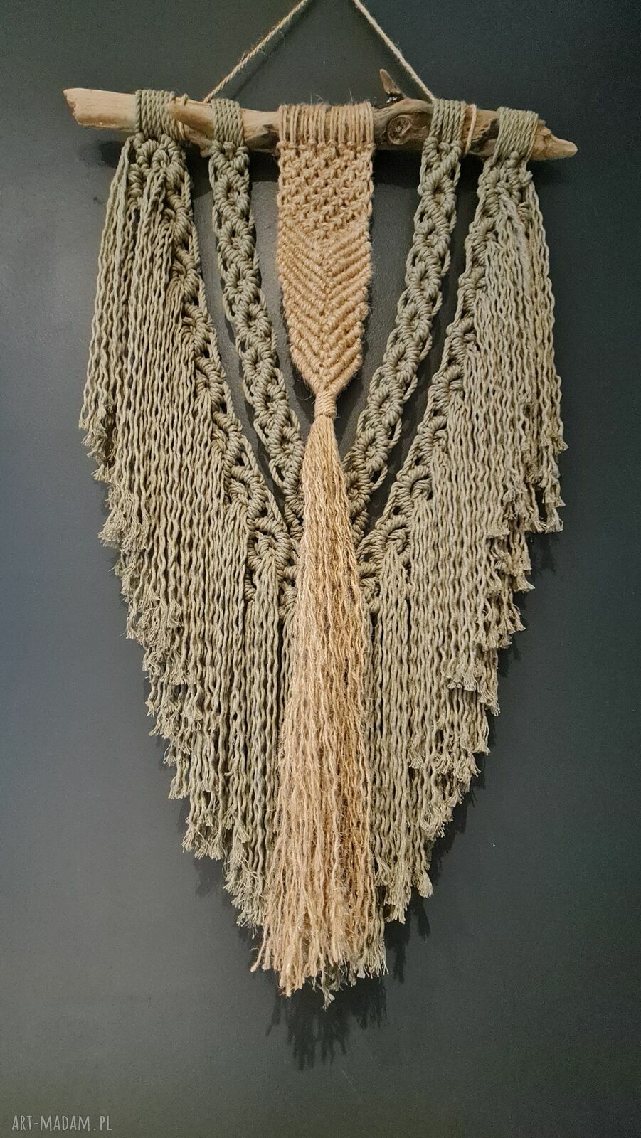 Oliwkowa makrama ścienna handmade - dekoracja boho do domu